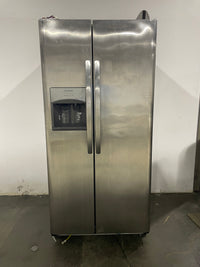 33"W Frigidaire Fridge W/ Water & Ice Dispenser