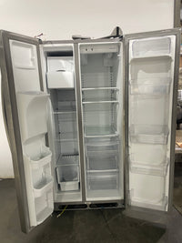 33"W Frigidaire Fridge W/ Water & Ice Dispenser