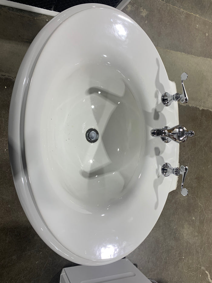 Large Oval Sink with Pedestal
