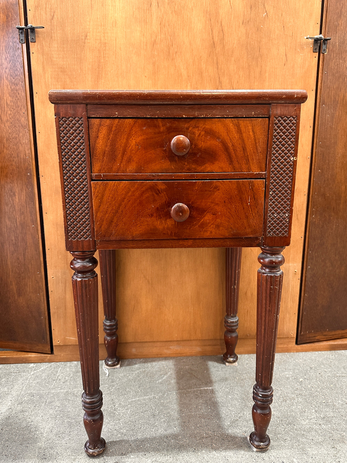 Solid 2 drawer side table