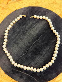 Vintage 14K Yellow Gold and Lustrous Cultured Pearl Strand Necklace