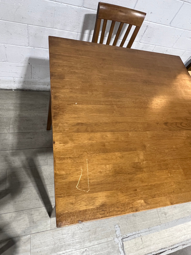 Brown Bar Table With Set of 4 Chairs