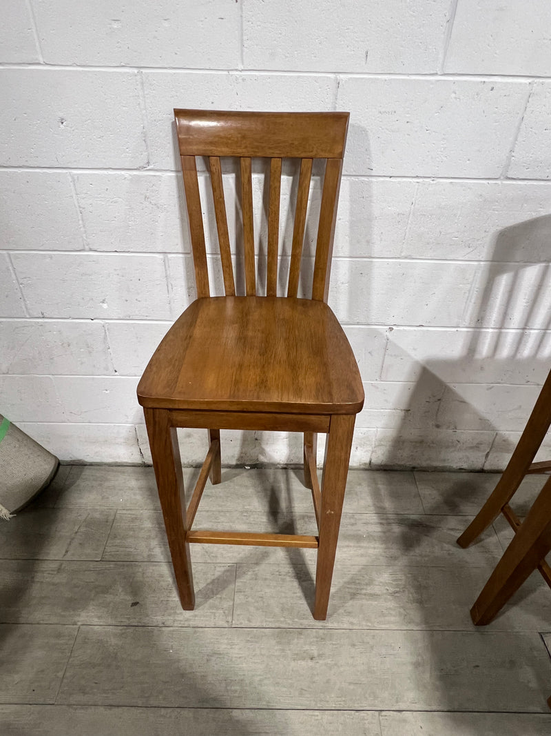 Brown Bar Table With Set of 4 Chairs