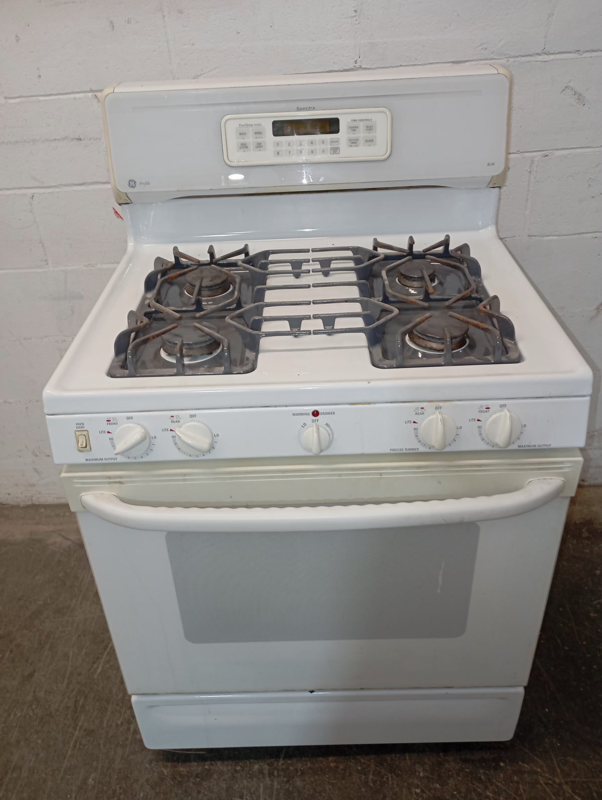 28" GE Gas Stove