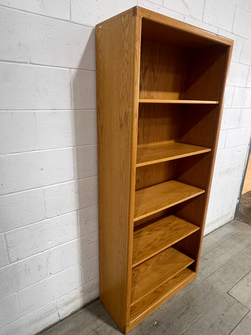 Book Case With 5 Shavles