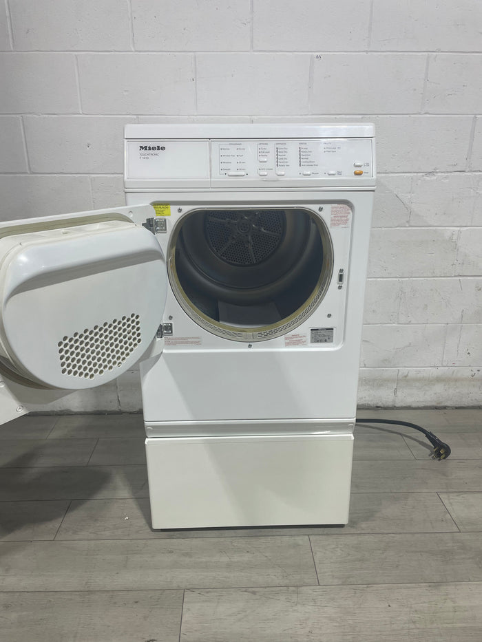 23"W MIELE Touchtronic DRYER