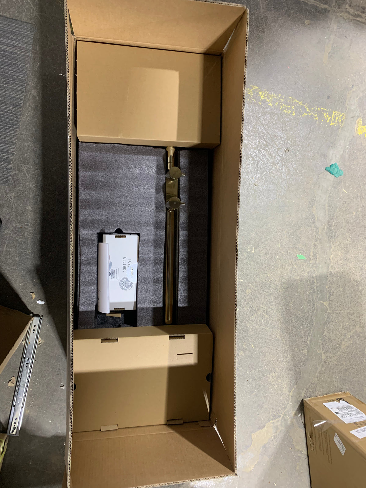 Floor-Mount Bath Filler Trim with Lever handles and Handshower (French Gold Colour)