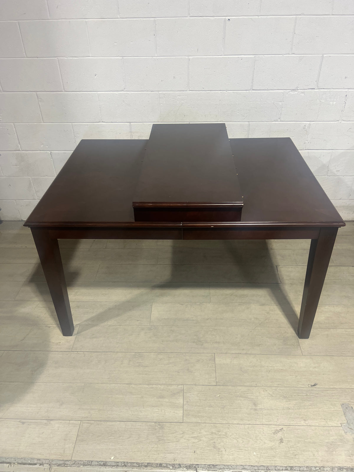 Brown Extendable Table