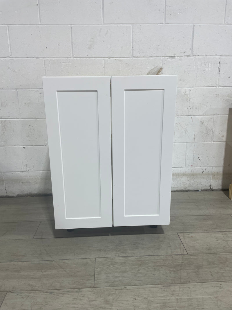 bottom kitchen cabinet
