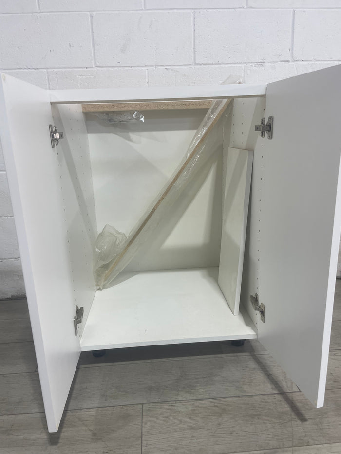 bottom kitchen cabinet