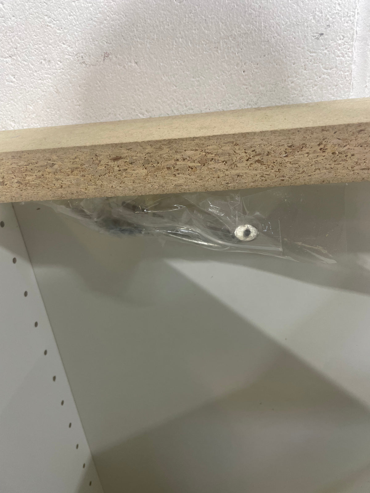 bottom kitchen cabinet