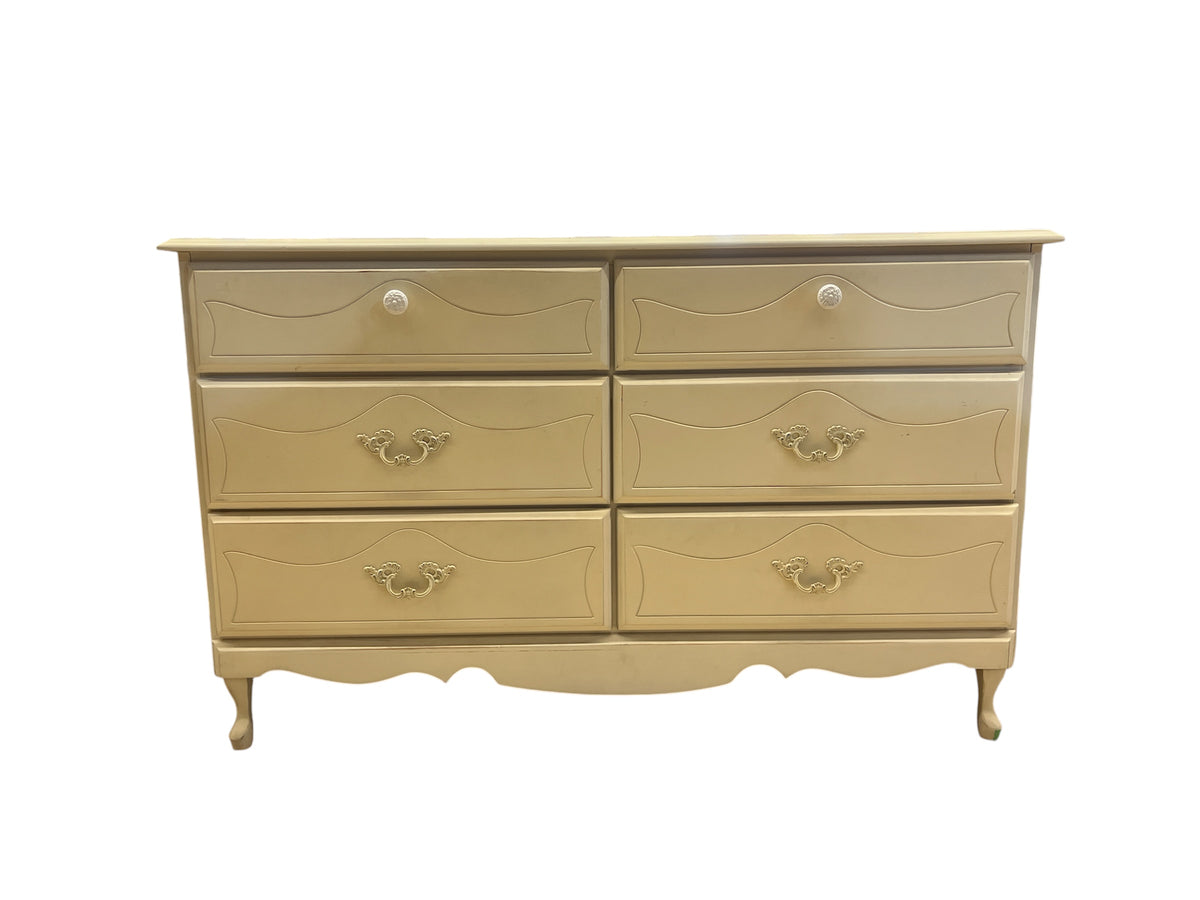 French Provincial Style 6 Drawer Dresser