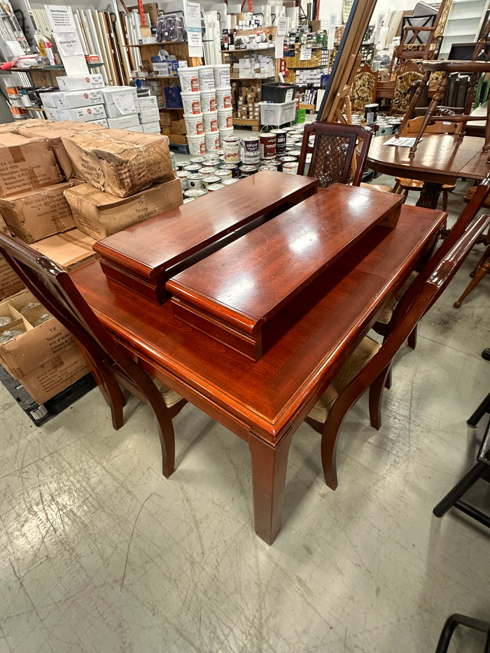 Dining Table w/4 Chairs