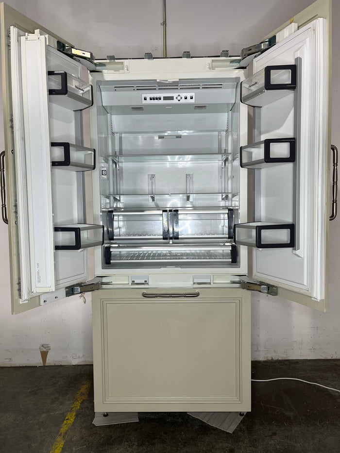 Thermador Freedom Collection Fridge