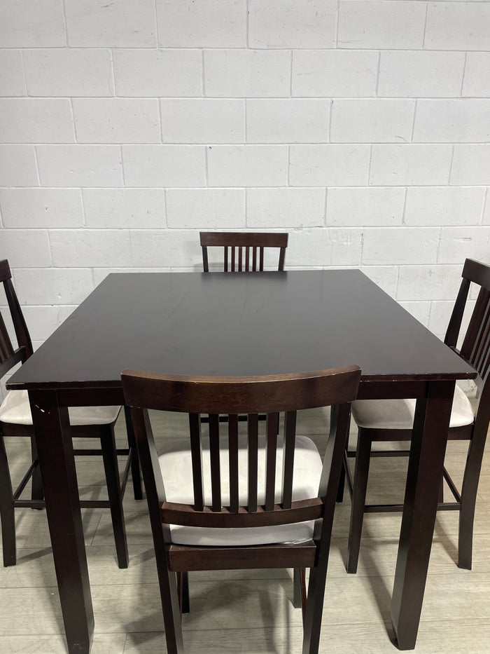 Square Kitchen Table + 4 Chairs