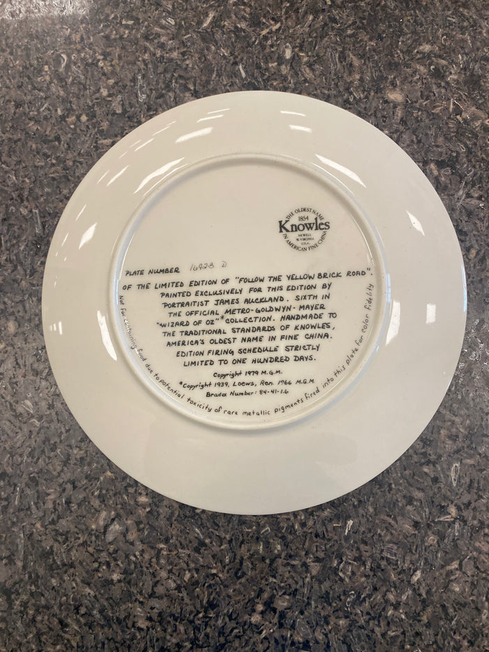 Wizard Of Oz "Follow The Yellow Brick Road" Collector's Plate