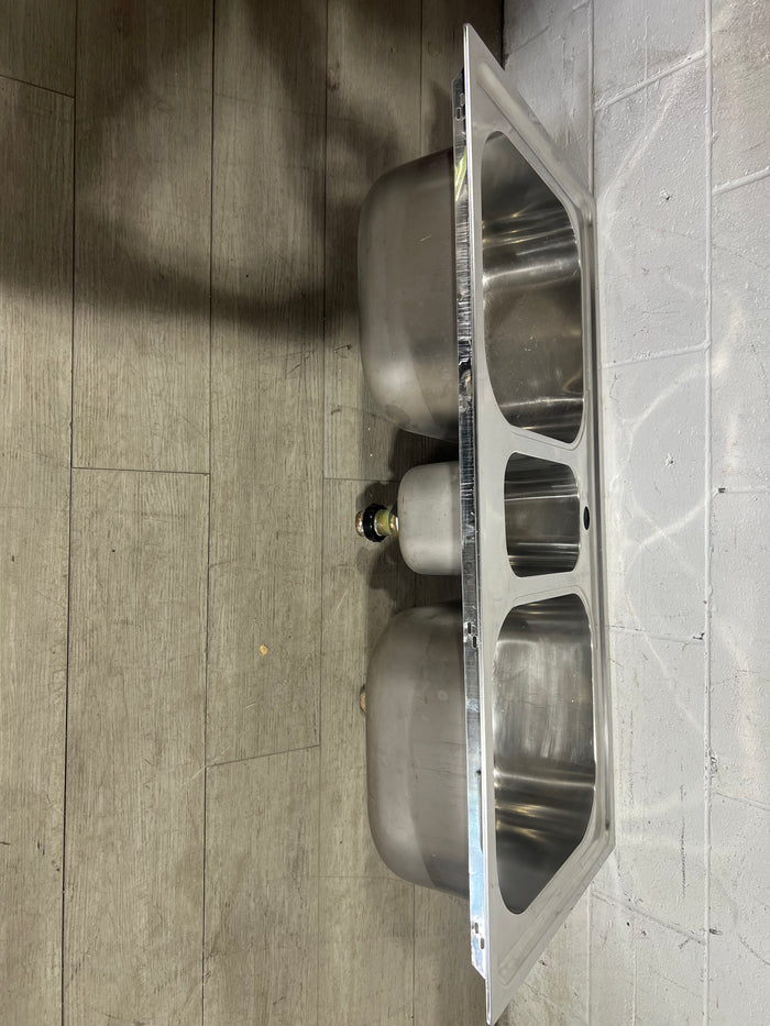 Triple Bowl Sink
