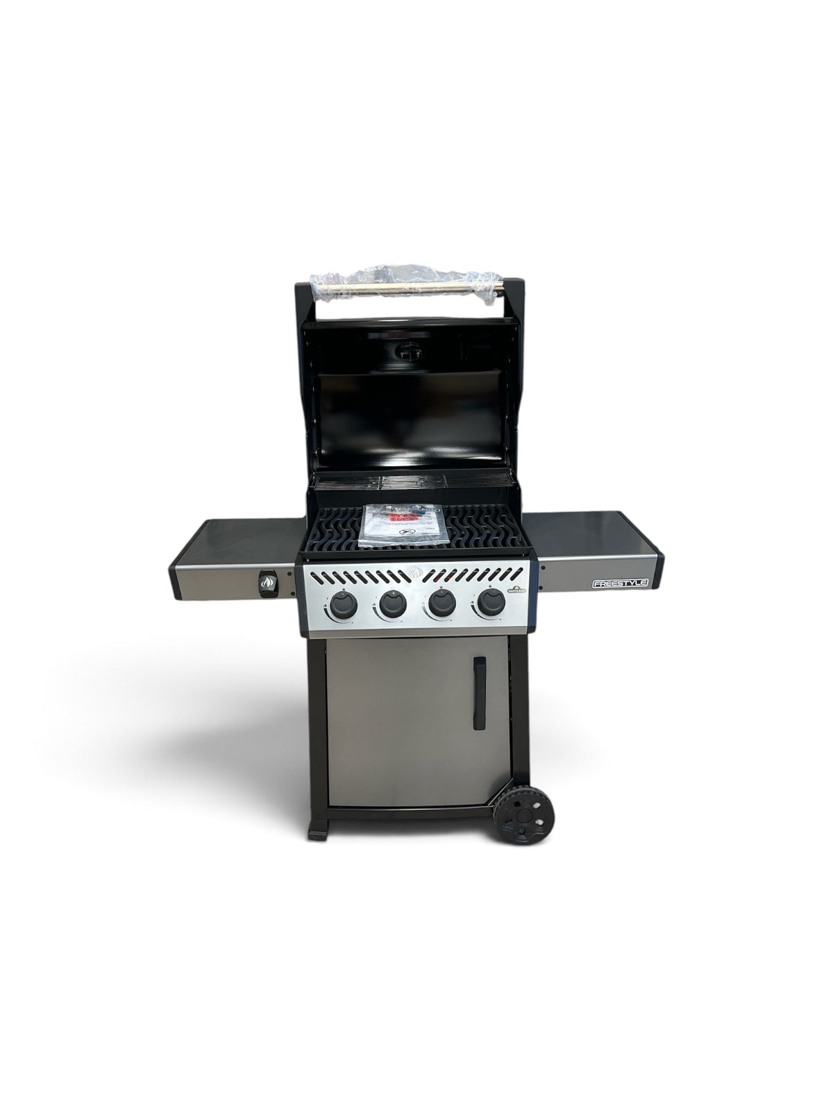 Napoleon Freestyle 425 4-Burner Natural Gas BBQ Grill