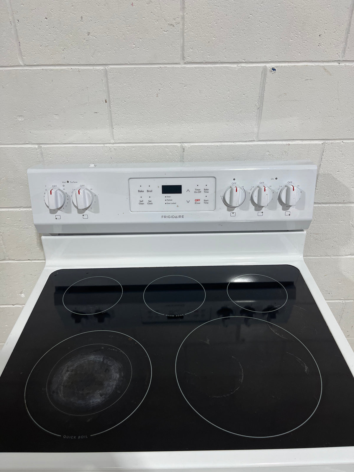Electric Frigidaire Oven & Stove