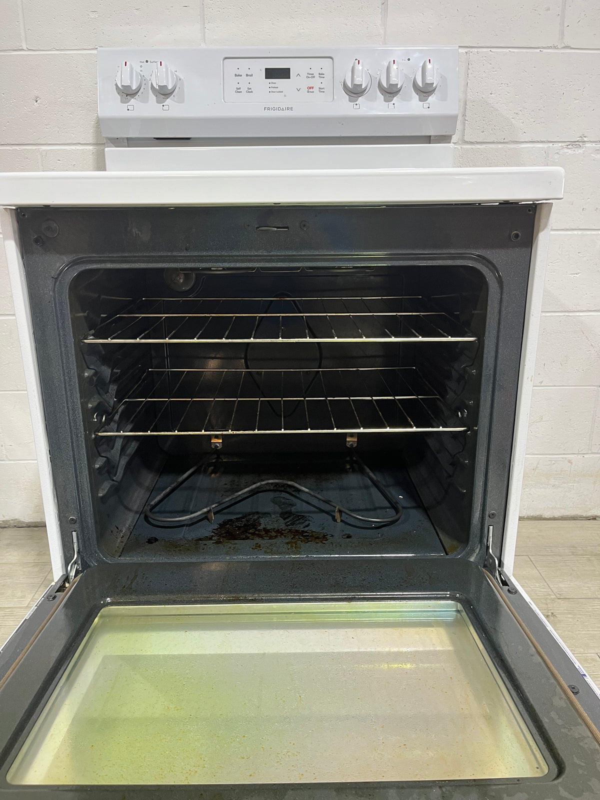 Electric Frigidaire Oven & Stove