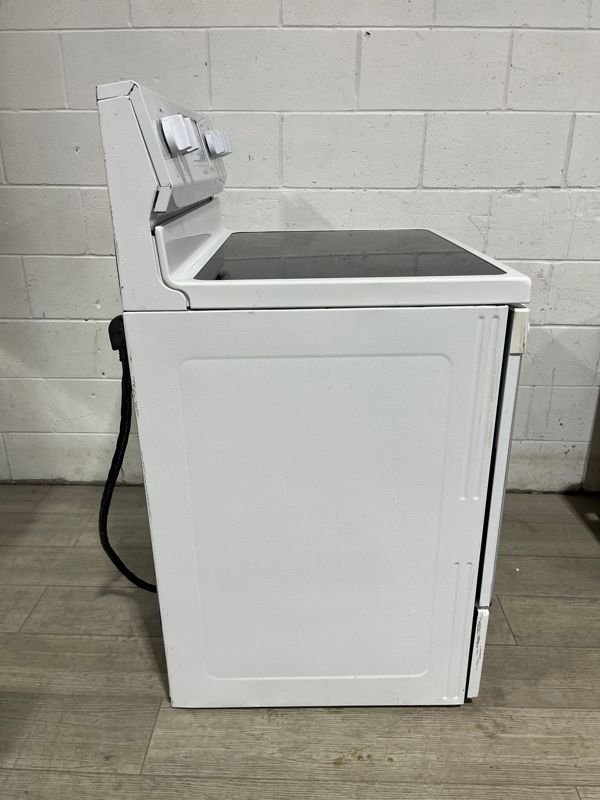 Electric Frigidaire Oven & Stove