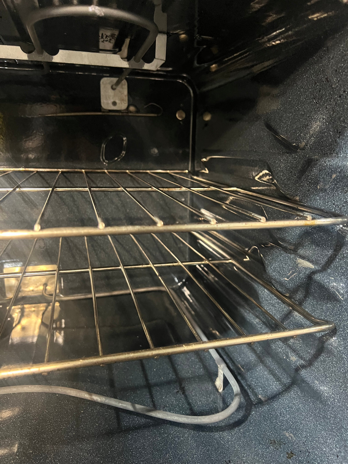 Whirlpool White Electric Range 30"