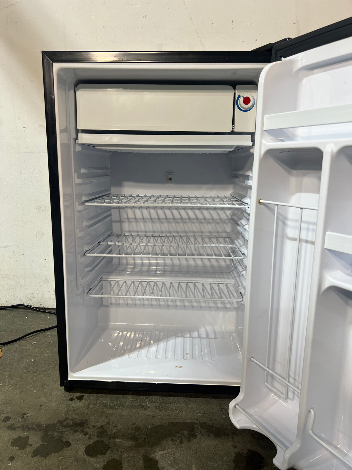 Danby Mini Fridge 21"