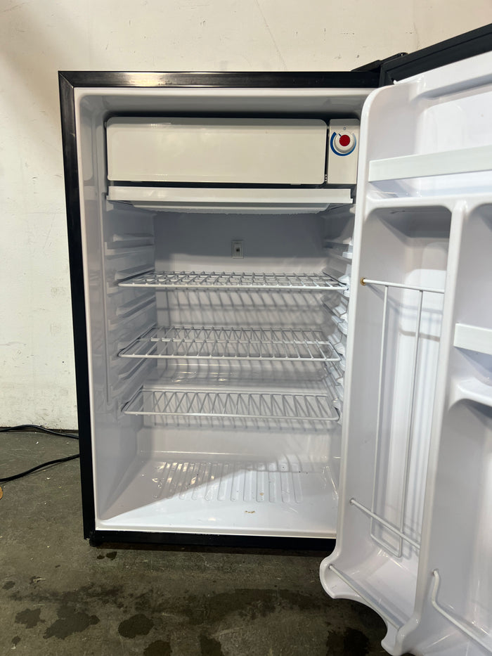 Danby Mini Fridge 21"