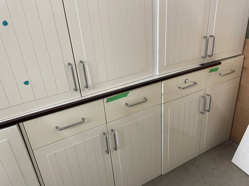 Full white Kitchen set
