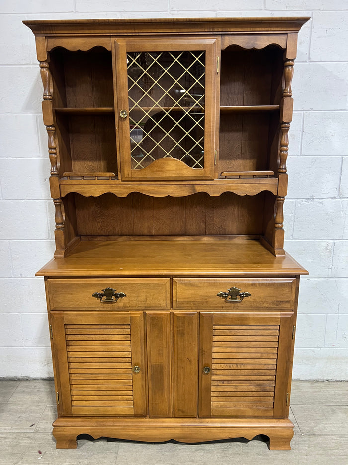 Hutch With 2 Drawers and 3 Doors