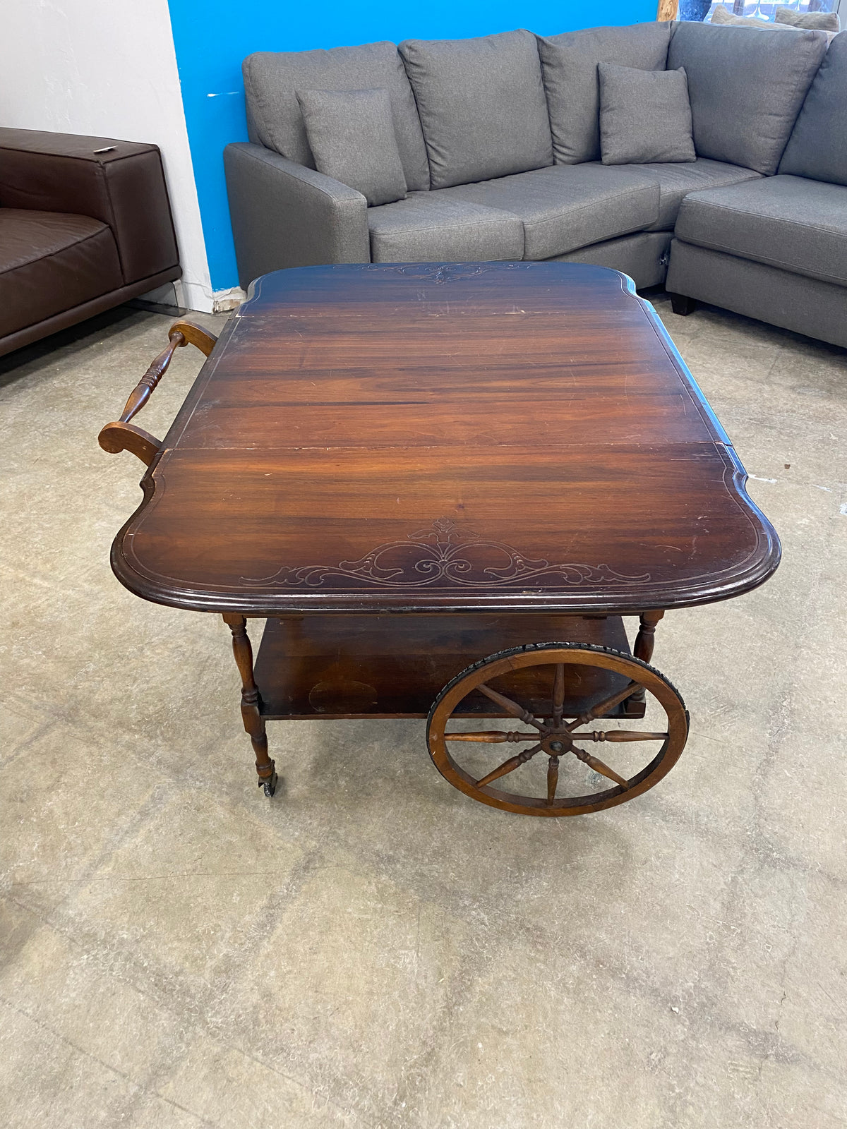 Vintage Drop - Leaf Wooden Bar Cart