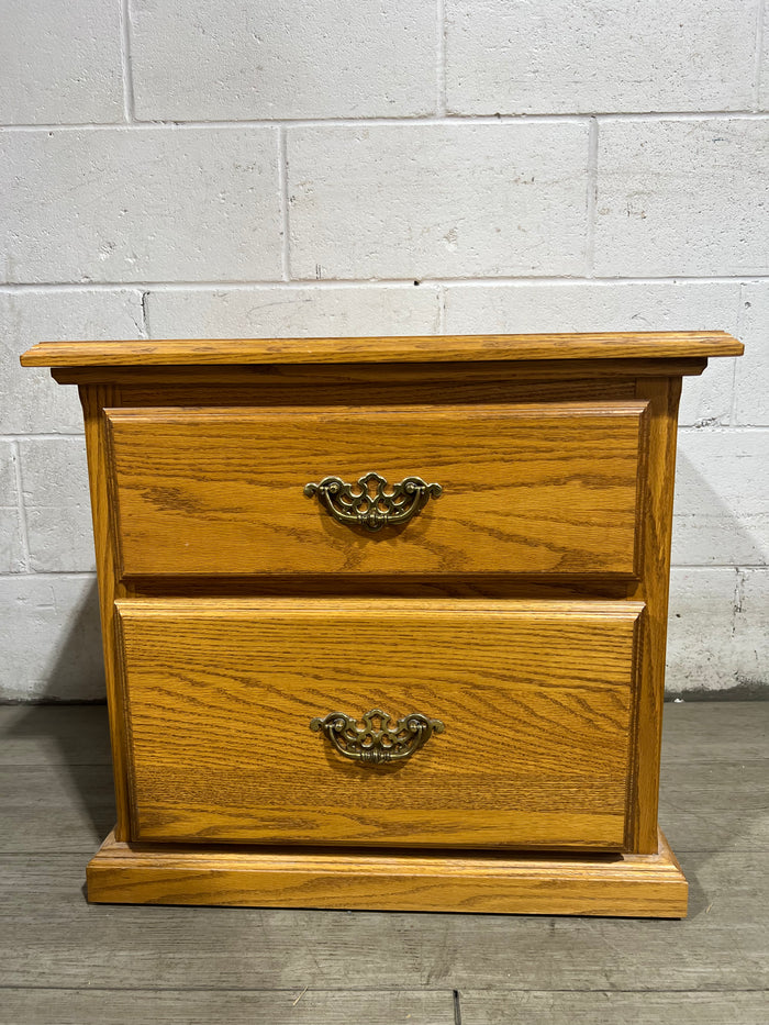 Simpson 2-Drawer Nightstand