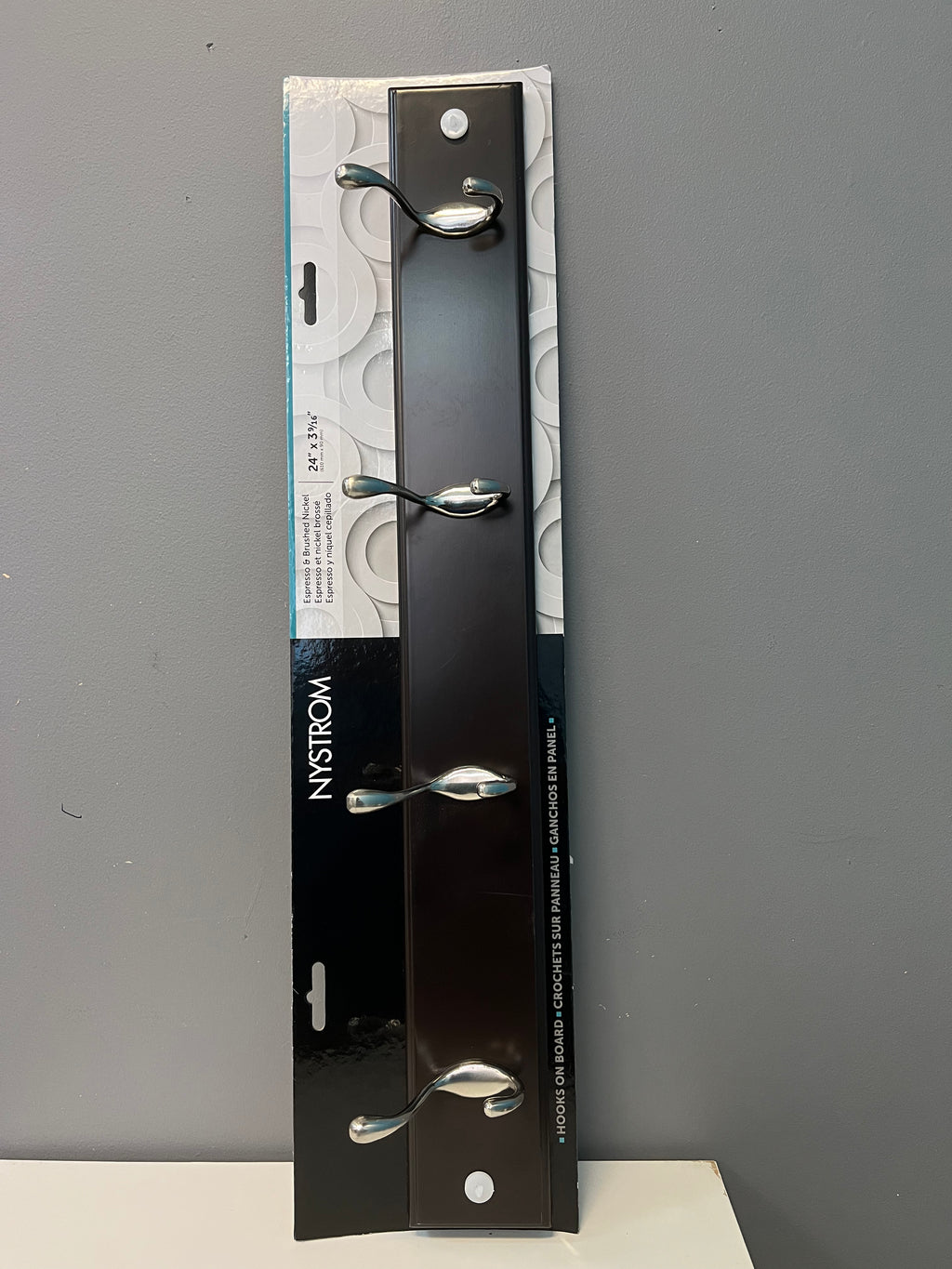 Hook Rack With 4 Metal Hooks