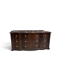 Waverly 9 Drawer Dresser