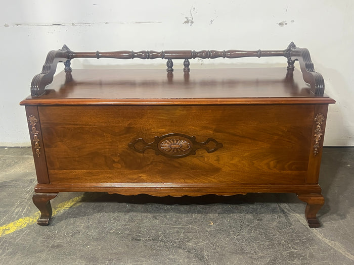 Simpson Cedar Bench With Storage