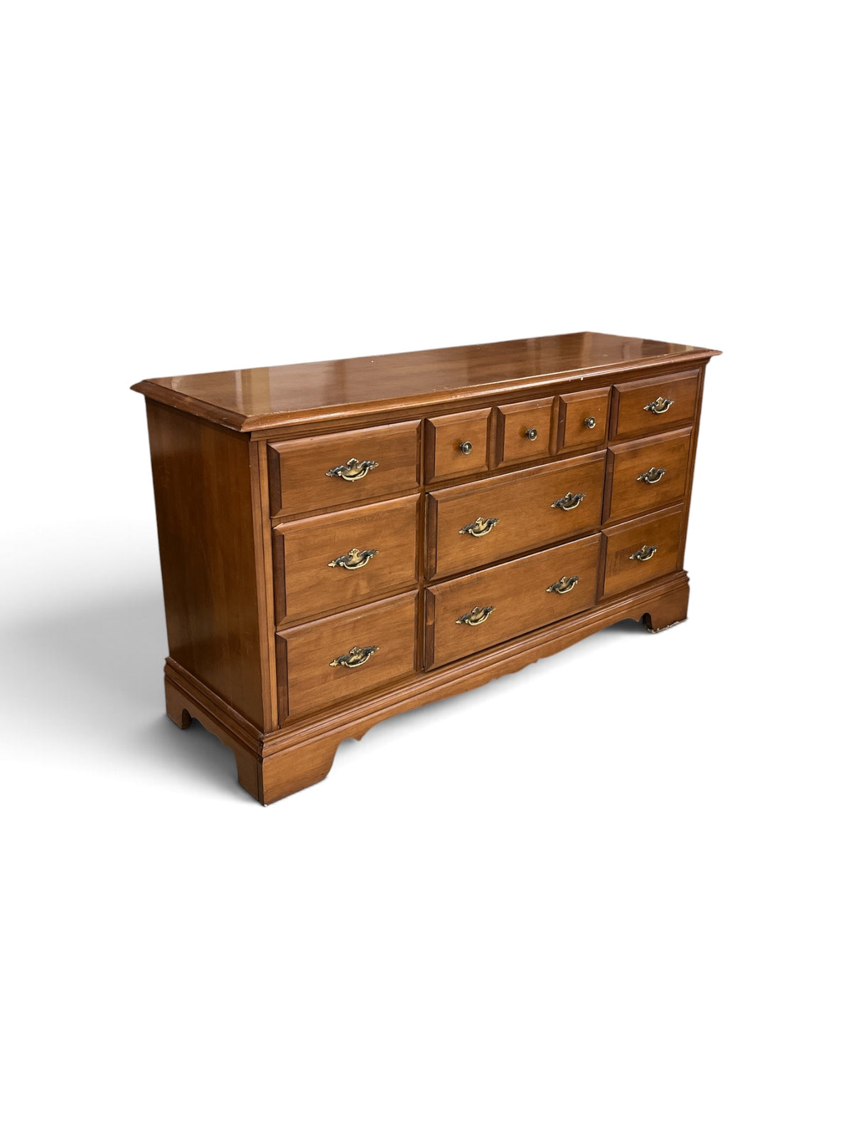 Traditional Wood 9 Drawer Dresser