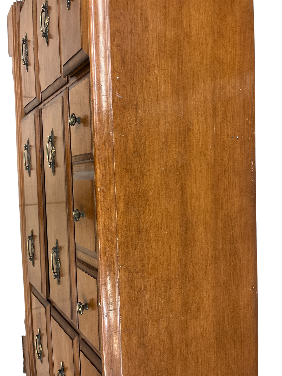 Traditional Wood 9 Drawer Dresser