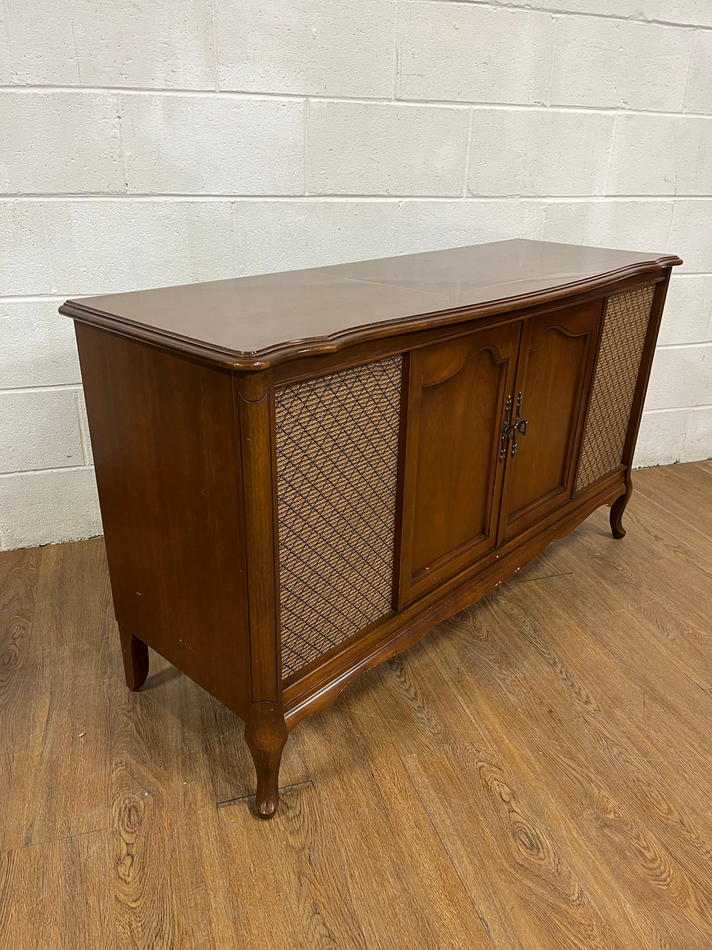 Vintage Victorcraft Stereo Console table
