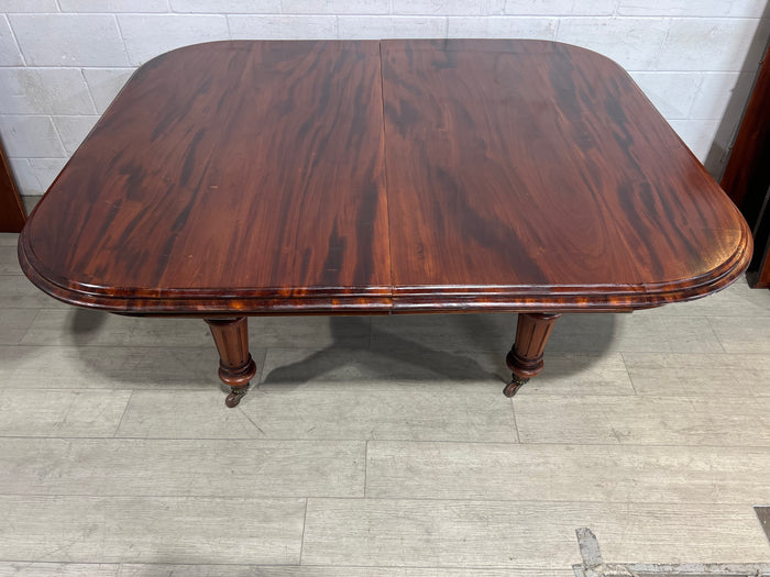 Avignon Vintage Mahogany Extendable Table