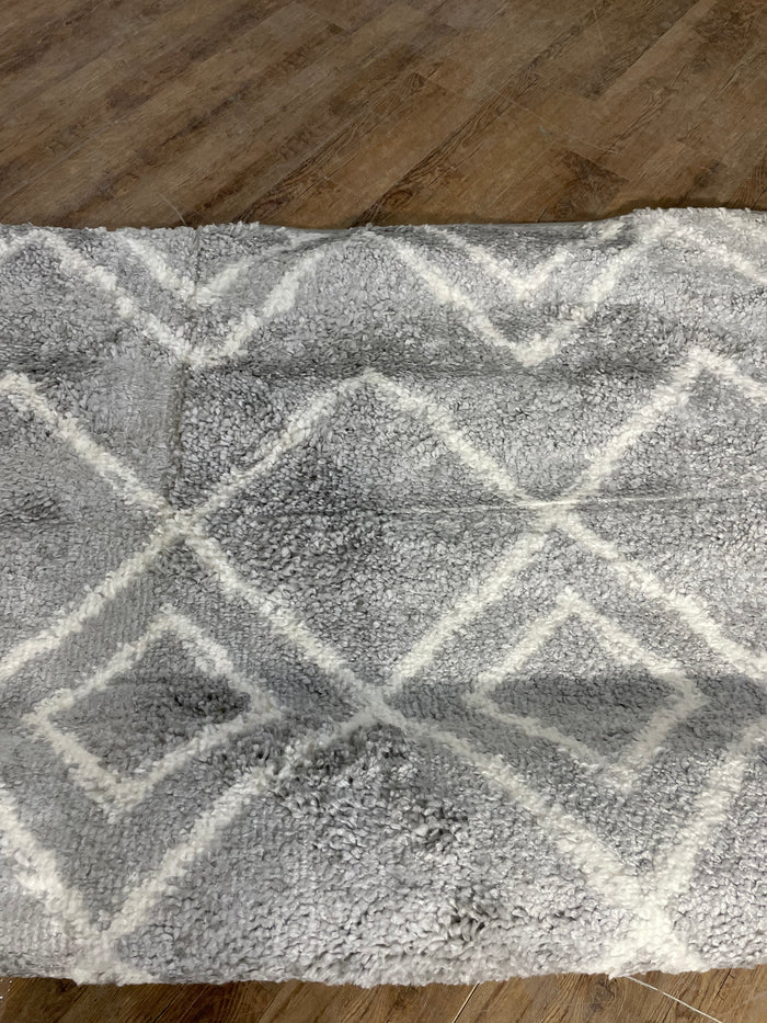 Silver 8' x 10' Carpet