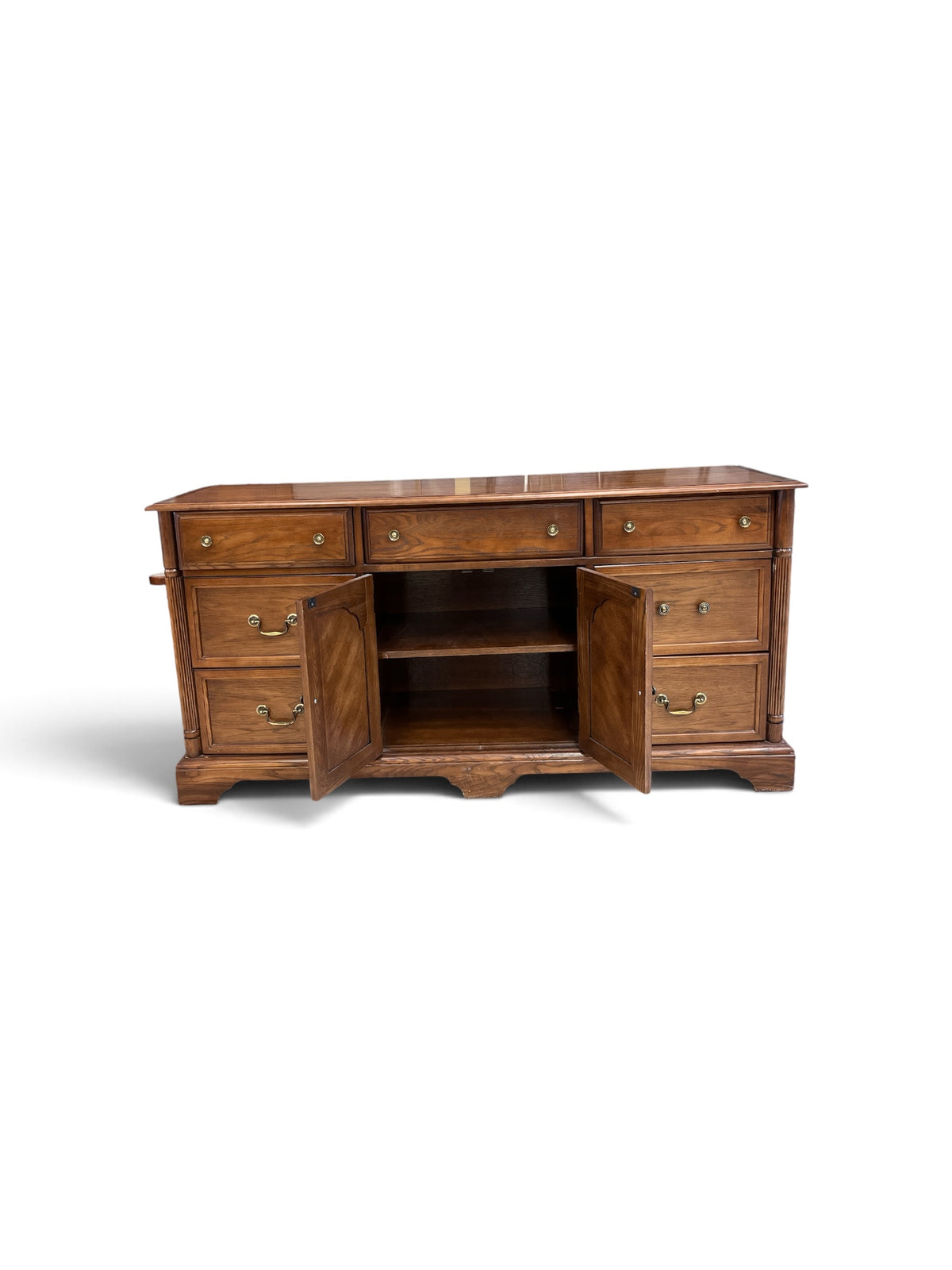 Kroehler Traditional Solid Wood Buffet Cabinet