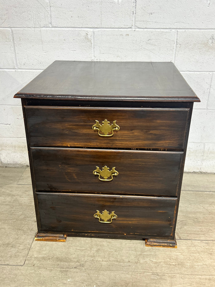 Distressed Chest of Drawers