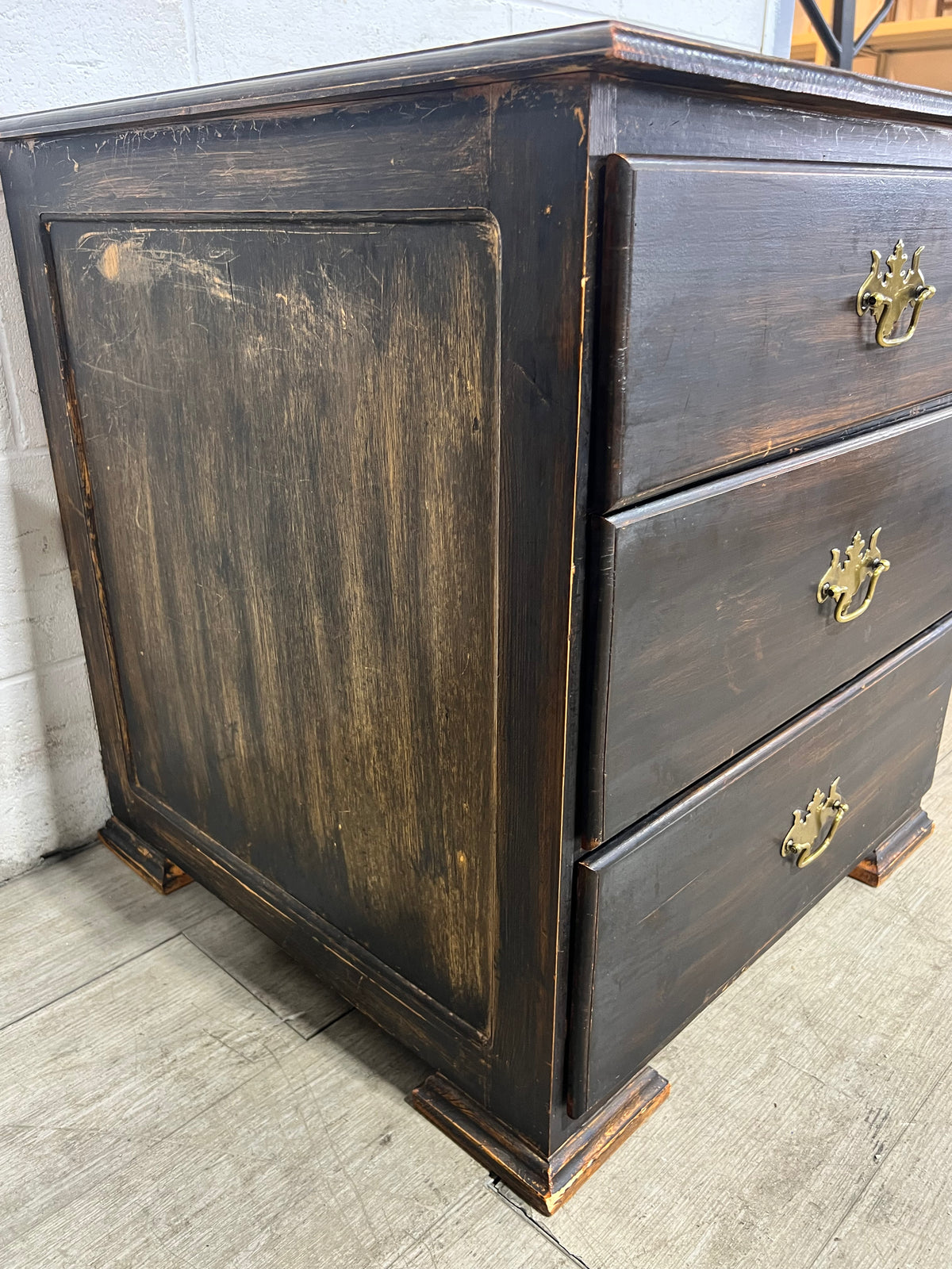 Distressed Chest of Drawers