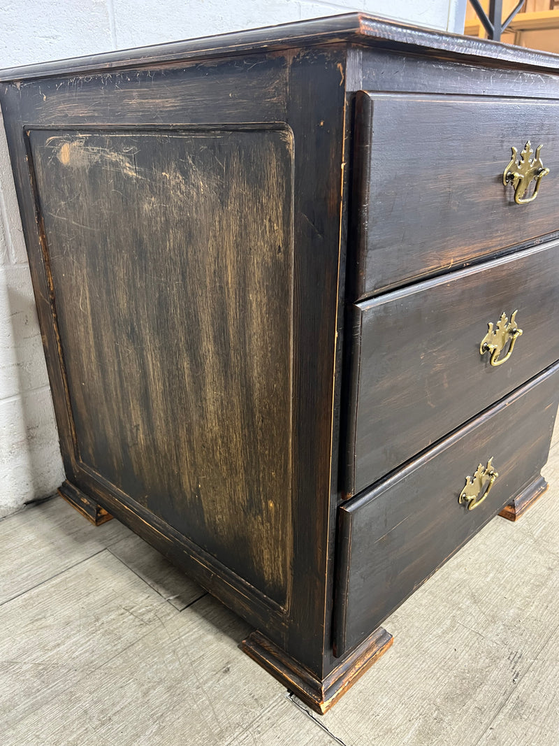 Distressed Chest of Drawers