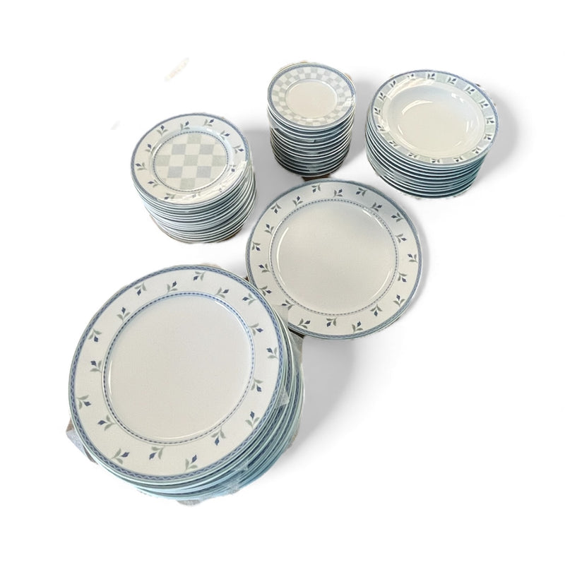 Gaiety by Oneida 58 Piece Dishware Set