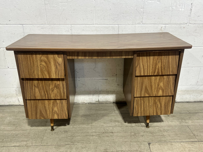 Classic Executive Desk - 6 Drawers