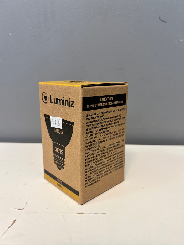 Luminiz Dimmable LED Light Bulb