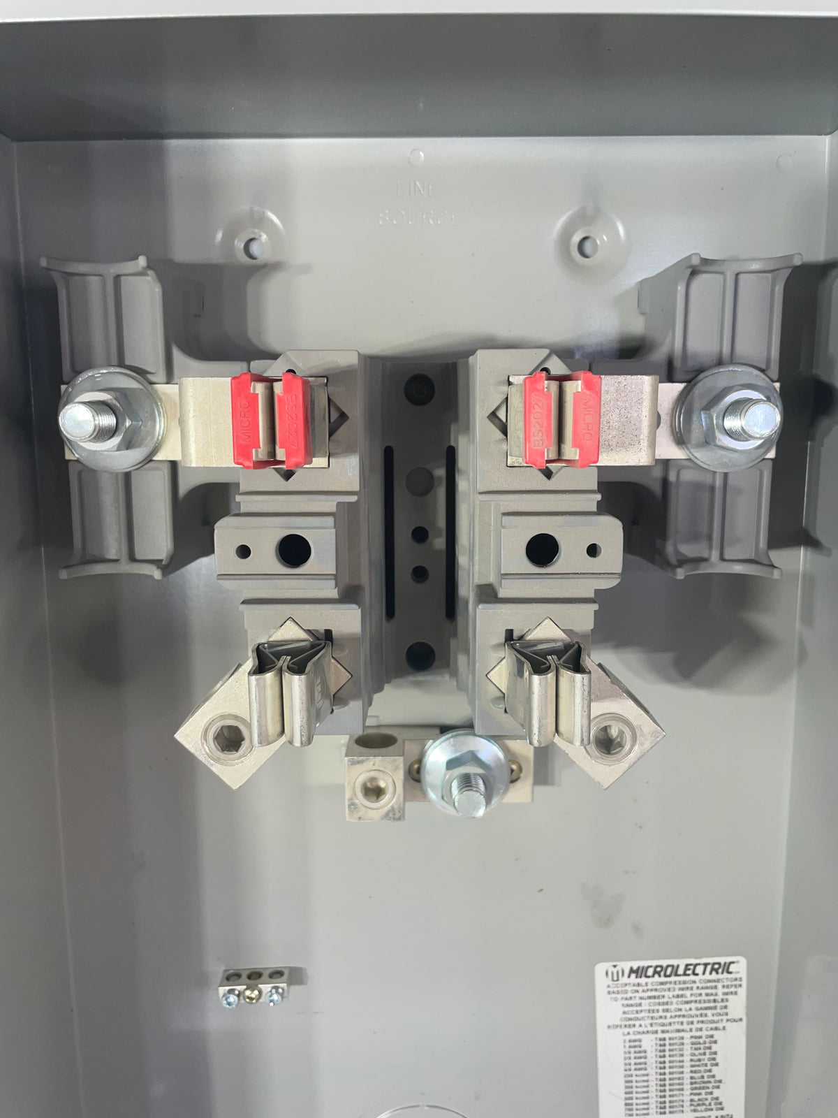 Microelectric Underground 200 Amps Meter Socket