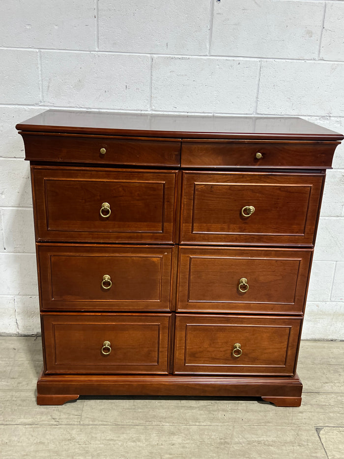 Timeless Two-Column 5-Drawer Dresser