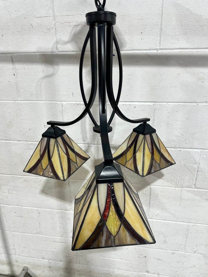 Quizel Tiffany-Like 3 Light Chandelier